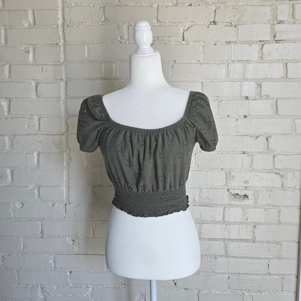 ​Hollister Olive Green Eyelet Smocked |Crop Top | Cottagecore Fairycore | Small